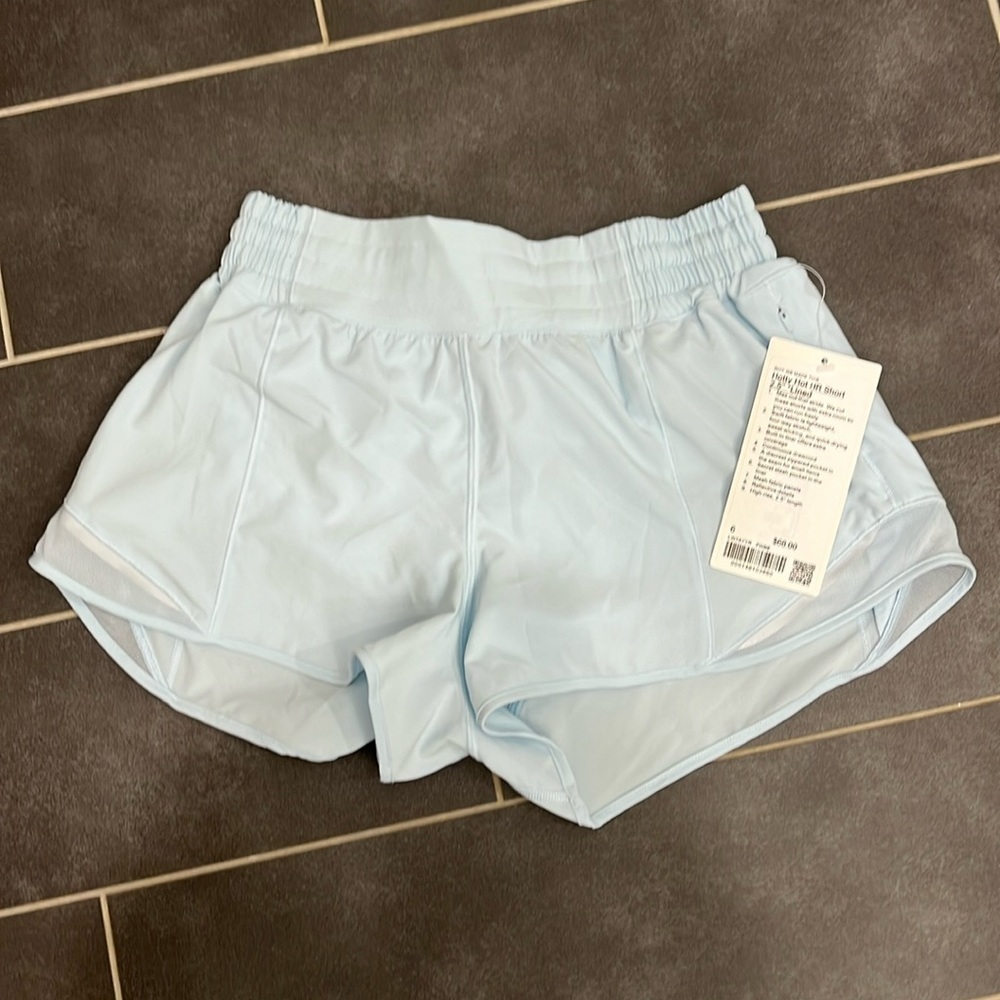 Lululemon hotty hot short-2.5 inch- powder blue - new with tags- size 4